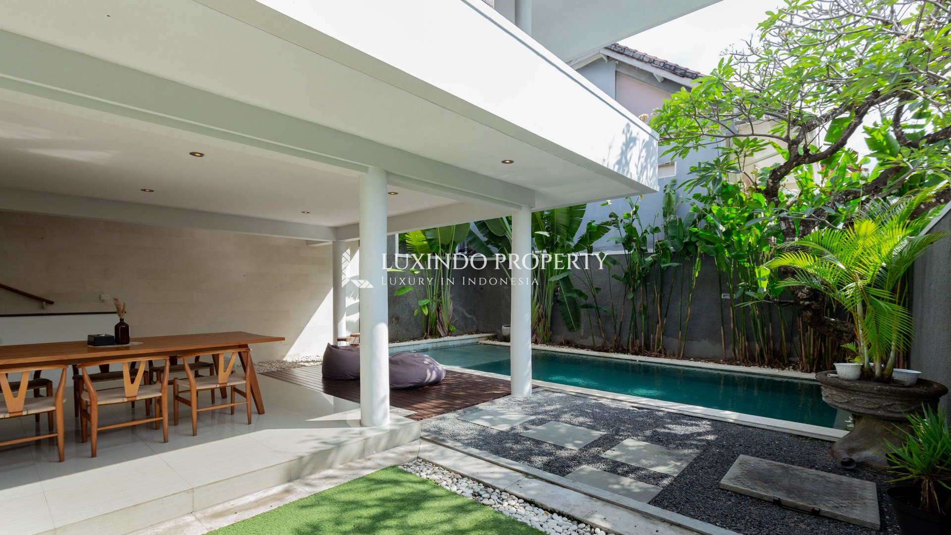 PETITENGET - MODERN 2-BEDROOM VILLA IN A PRIVATE RESIDENTIAL COMPLEX FOR LEASEHOLD (LHV1061)